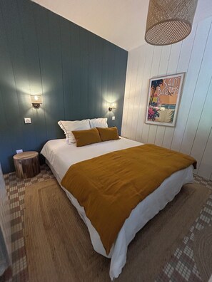 3 bedrooms, iron/ironing board, travel cot, free WiFi