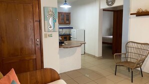 Family Studio, Kitchenette, Beachside | Living area