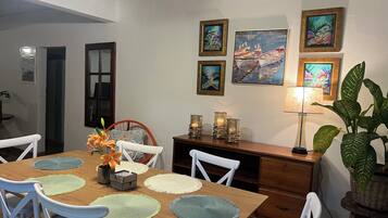 Townhome, Non Smoking, Annex Building | Dining room