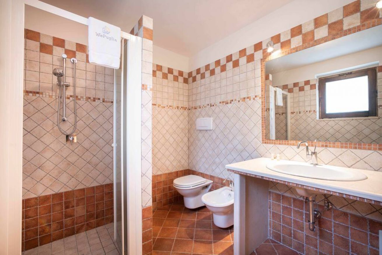 Doccia, asciugacapelli, bidet, asciugamani