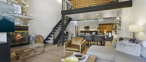 TV, fireplace
