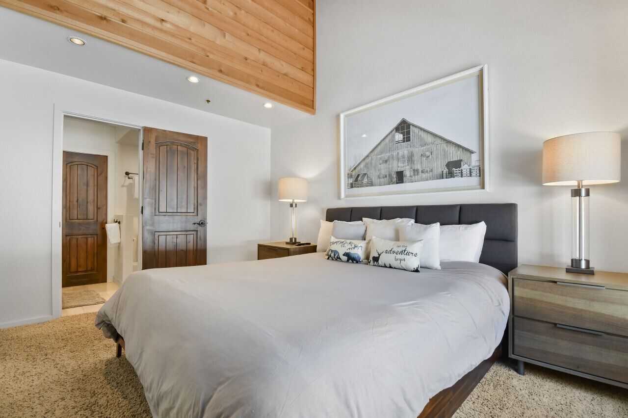 3 bedrooms, desk, iron/ironing board, free WiFi