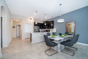 Dining - CR1167 Champions Gate Condo 2Bedrooms 2Bathrooms Free Waterpark (Kissimmee)