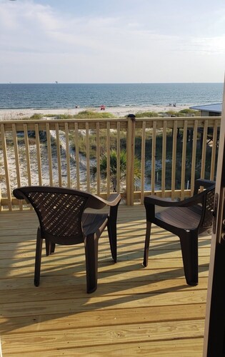 Screened in Porch 5 BR/4.5 Bath - sleeps 14-18 w/Beach Gear, Cargo Lift