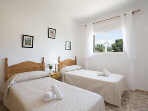 5 bedrooms, iron/ironing board, WiFi - Gardenia by Interhome (Calpe/Calp)