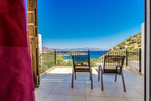 Terrace/patio - Istron Collection Villas (Lasithi)