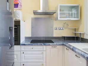 Køleskab, mikrobølgeovn, ovn, opvaskemaskine