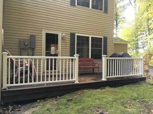 Beach, State Park, unparalleled location. 5 miles from Boyne and Nubs Skiing