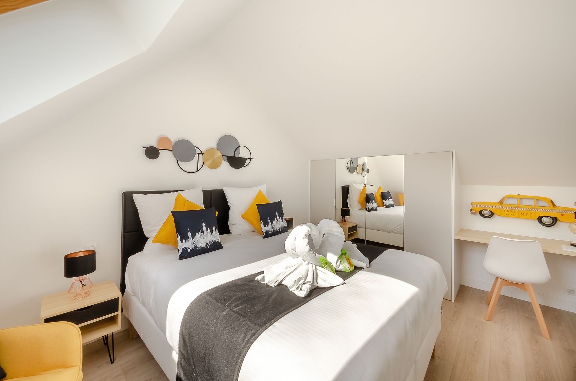 3 bedrooms, iron/ironing board, travel cot, free WiFi