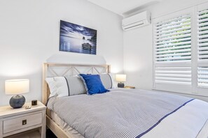 3 bedrooms, desk, iron/ironing board, free WiFi