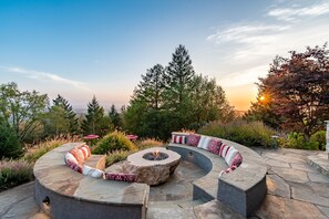 Terrace/patio - Sonoma Wine Country Resort-Like Living (Santa Rosa)