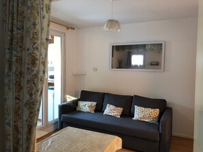 TV - Logement Équipé aux Pieds des Pistes du Seignus (Allos)