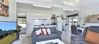 Wallaby Gully Farm Cottage - Peace, Quiet, Serenity