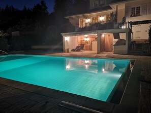 Outdoor pool - Gîte-studio "bellevue" (Châteauneuf-de-Galaure)
