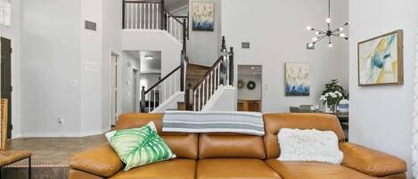 Fernseher, Kamin, Arbeitsbereiche