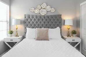 5 habitaciones, tabla de planchar con plancha, cuna de viaje y wifi 