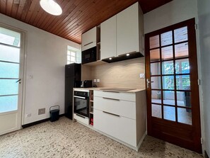 Refrigerador, horno, parrilla de estufa y lavavajillas 