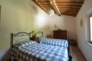 4 camere, ferro/asse da stiro, Wi-Fi, lenzuola