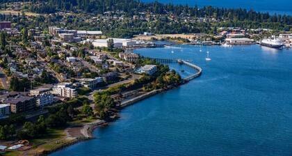 Stay in a 2 bdrm apt in Bellingham during the summer with no commitment.