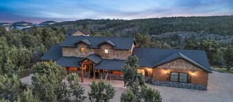 East Zion Mesa Retreat| Luxury Meets Adventure