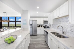 Fridge, microwave, oven, stovetop - Corner Beachfront Condo | Gym, Pool & Grills (Marco Island)