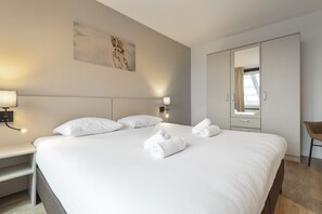 2 bedrooms, iron/ironing board, WiFi, bed sheets - Spacious and luxurious apartment - Kaag Resort (27) (Warmond)