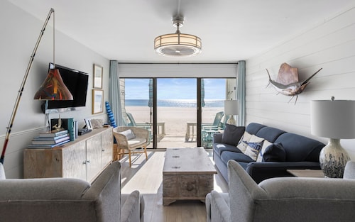 Beach Pleeze - Gulf-Front 2-BDRM Townhome in PCB, New to Rental Market