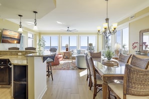 Dining - 3201 SeaCrest -3 bedroom Premier Direct Ocean Front Villa (Hilton Head Island)