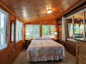 2 bedrooms, iron/ironing board, WiFi