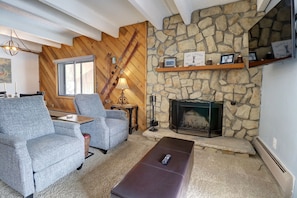 Condo, 1 Bedroom | Living area