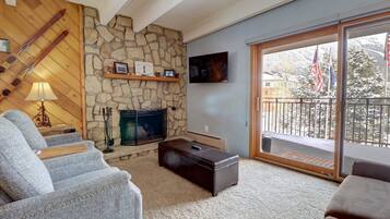 Leilighet, 1 soverom | Oppholdsområde | Peis