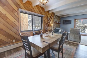 Condo, 1 Bedroom | Dining