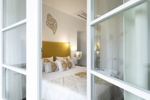 4 chambres, fer et planche à repasser, Wi-Fi gratuit, draps fournis