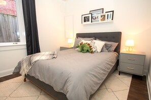 1 chambre, fer et planche à repasser, Wi-Fi, draps fournis