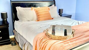 2 bedrooms, desk, iron/ironing board, WiFi
