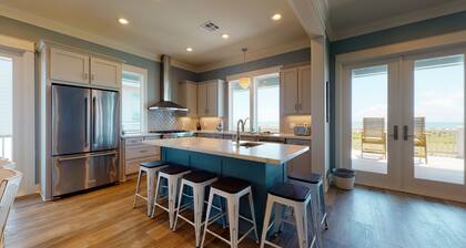 Beachfront! 5 Bdrm/5 Bath! Beautiful Views! Lots of Windows! Game room Upstairs!