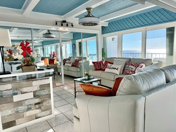 Smart TV, fireplace, music library, stereo