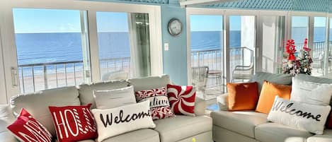Smart TV, fireplace, music library, stereo