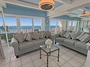 Smart TV, fireplace, music library, stereo