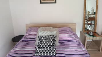 1 bedroom, WiFi, bed sheets