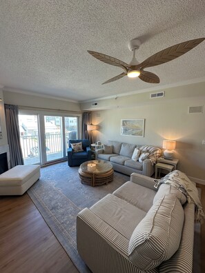 Smart TV, fireplace, books