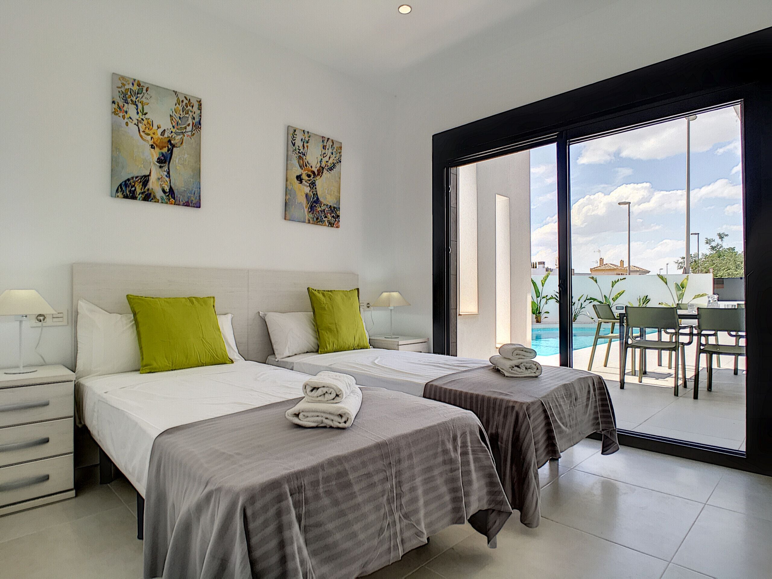 3 dormitorios, tabla de planchar con plancha, wifi gratis y ropa de cama