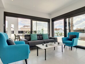 Smart TV - Modern villa with private pool (Sucina)