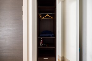 Studio | Silitysrauta/-lauta