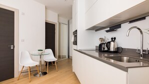 Studio - Elegant Studio in Kingston Area. (Kingston Upon Thames)
