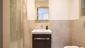 Studio | Bathroom sink