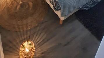 1 chambre, fer et planche à repasser, lit parapluie, Wi-Fi gratuit