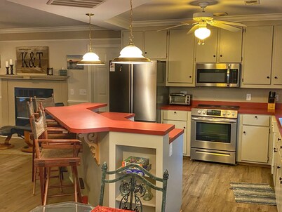Lake Murray Lake Front Home W/Kayaks , close to Dreher Island