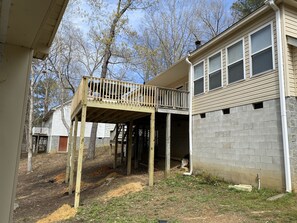 Property grounds - Lake Murray Lake Front Home W/Kayaks , close to Dreher Island (Prosperity)