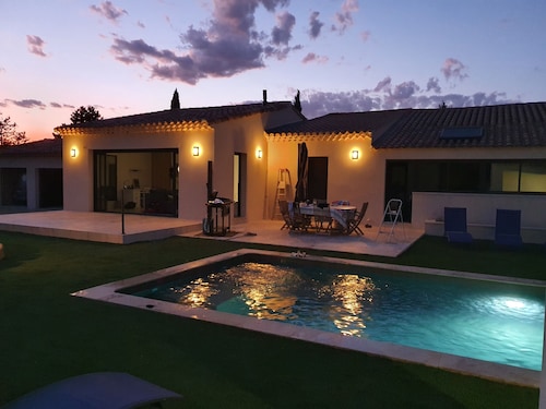 Villa Avec Piscine en Pays D'uzès - Pont du Gard